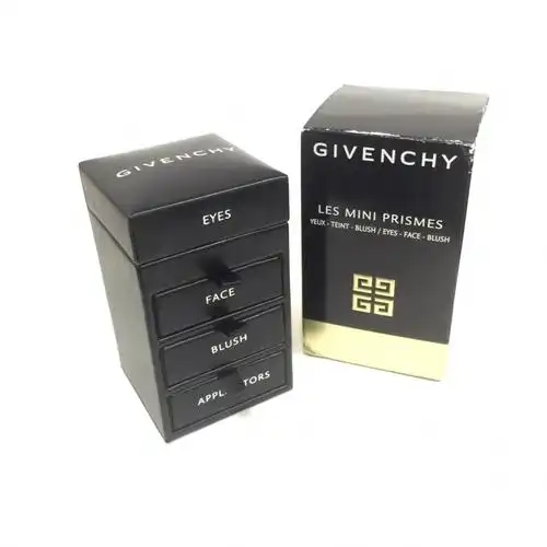 纪梵希彩妆套盒有多图哦