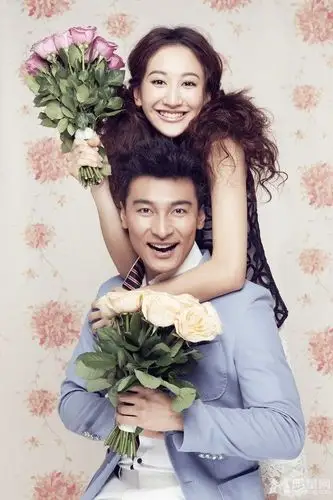 贺刚曾泳醍最新情侣写真