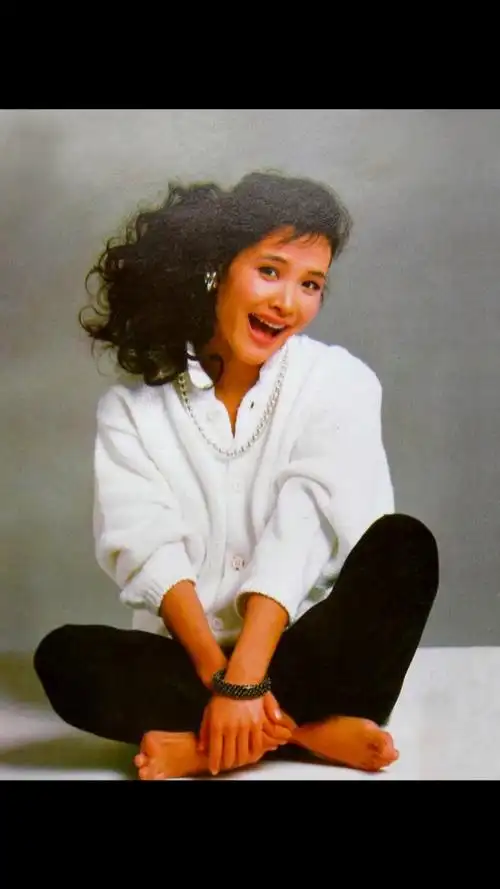 音为有你#陈冲!看看这些照片里还有当年小花的影子吗?