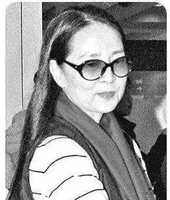 林凤娇近照仍然美艳,难怪成龙当年爱她爱得死去活来_大哥_照片_和林