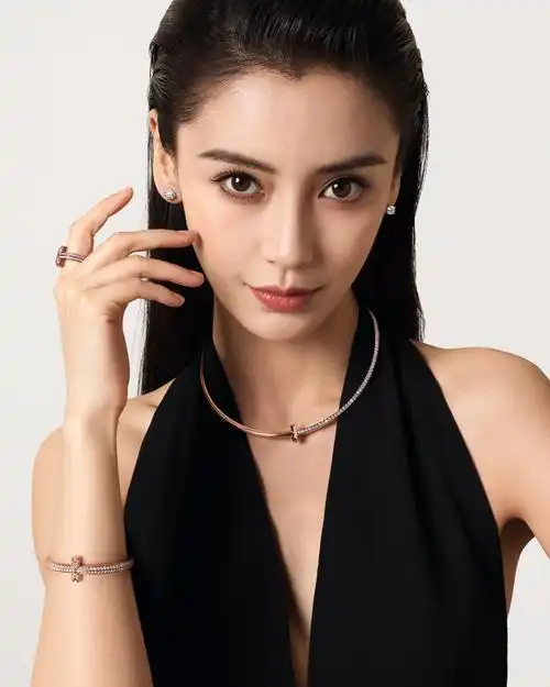蒂芙尼携手蒂芙尼t系列代言人angelababy杨颖 呈献全新tiffany t系列