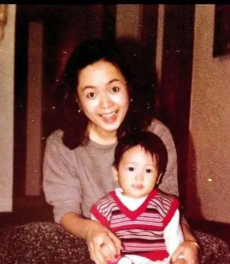 "假面主播"侯佩岑:周杰伦唯一承认前女友,却最终嫁给富豪