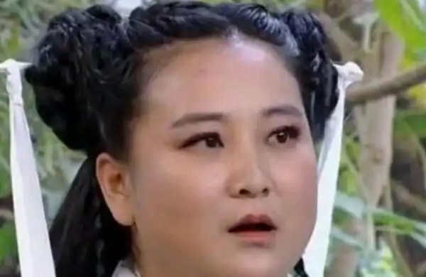 贾玲为什么突然变胖贾玲以前很瘦吗