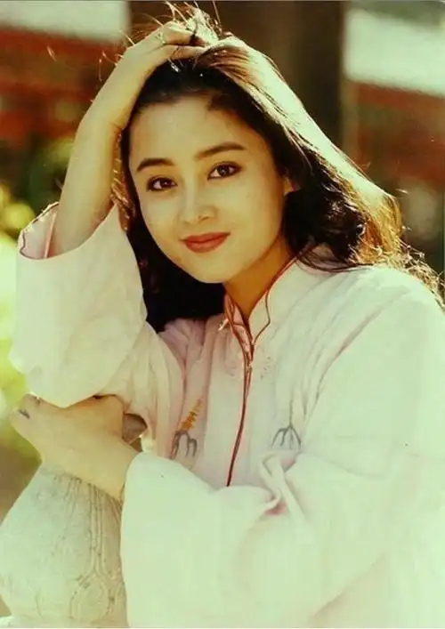 陈红,15张罕见挂历照,她是美女中的另外一种存在