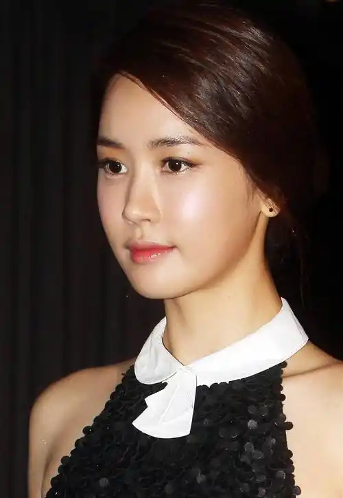 李多海脸蛋疑似又"进化",苹果肌没了,"新样子"越来越大众化_电视剧