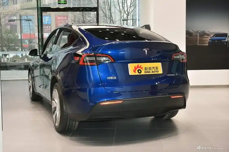 特斯拉model y热销中 欲购从速