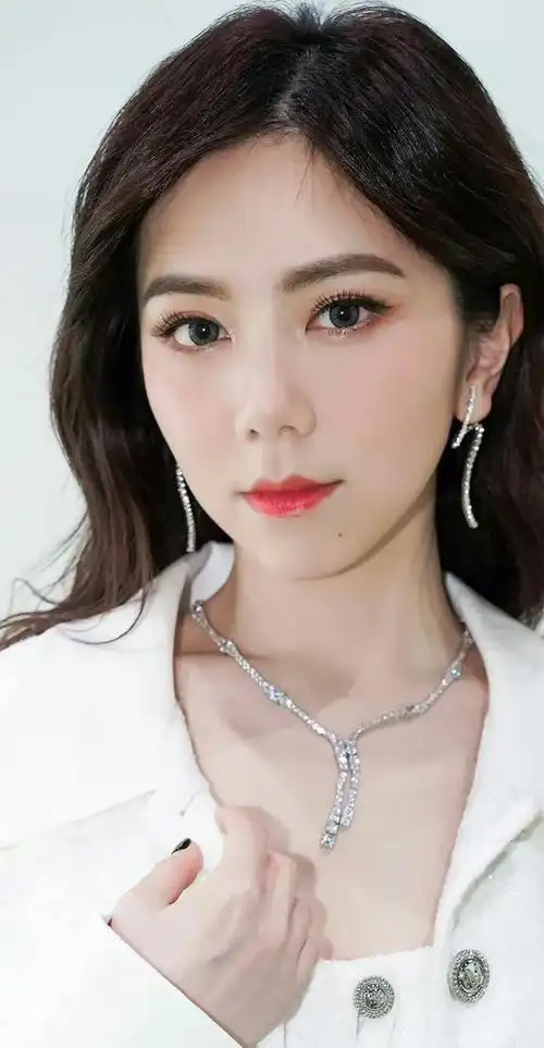 g·e·m——邓紫棋全图写真合集