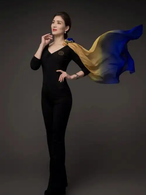 形象照形体礼仪把自己活成花一样