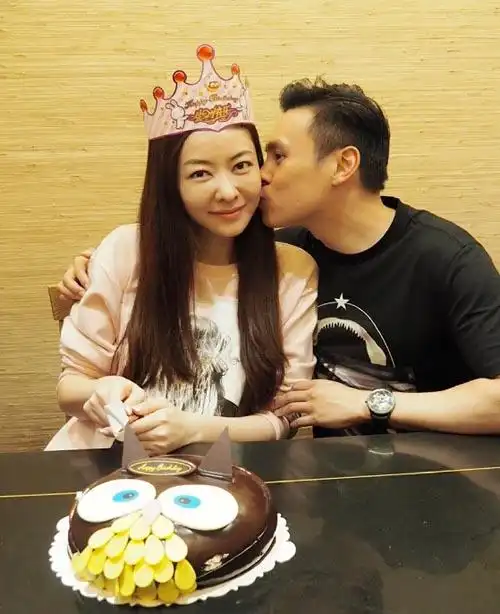 新婚熊黛林和老公海岛度蜜月 乐享二人世界