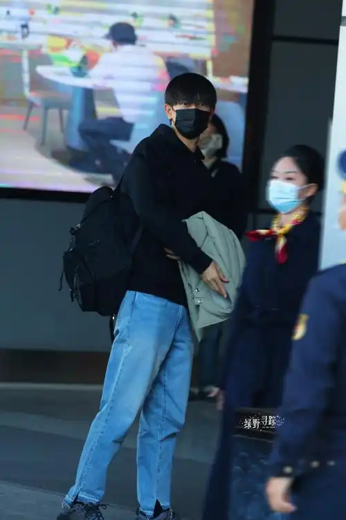 21 长沙01北京#李现任敏年代感穿搭#|#超话星愿池#|#非正式跨年派对