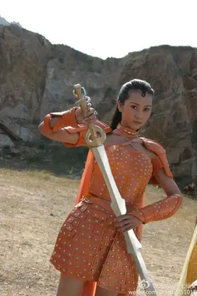 欢天喜地七仙女母丹 饰 橙儿