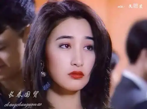 关咏荷30年前旧照曝光,五官精致明媚动人,无ps年代的纯天然美女