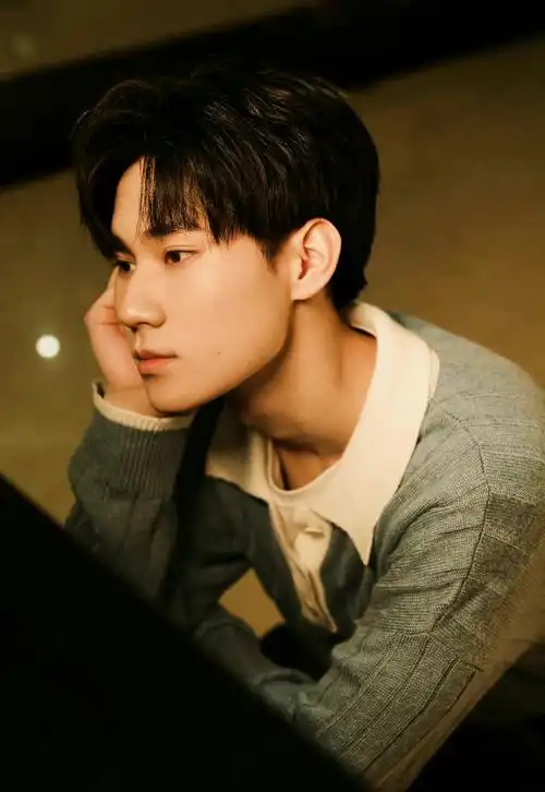 张真源登《国家大剧院》杂志6月刊!"小柴火"获官方认可!绝了