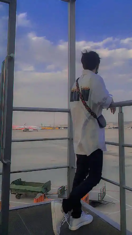 壁纸王俊凯背影合集