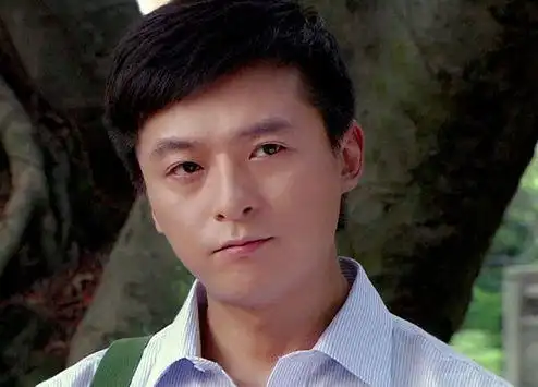 汤唯是初恋姜妍为他煲汤39岁没红朱雨辰最大的困扰可能来自他妈妈