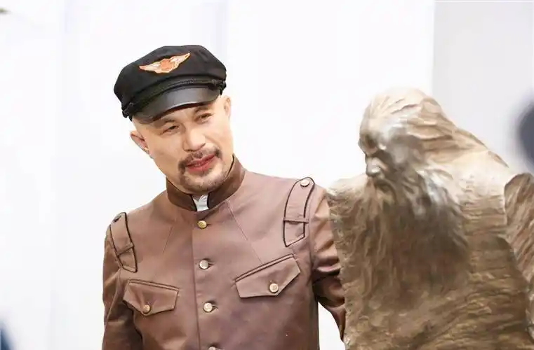 演员徐锦江,如今一幅绘画80万,网友:戏里三级,戏外君子_人生_爱好_角