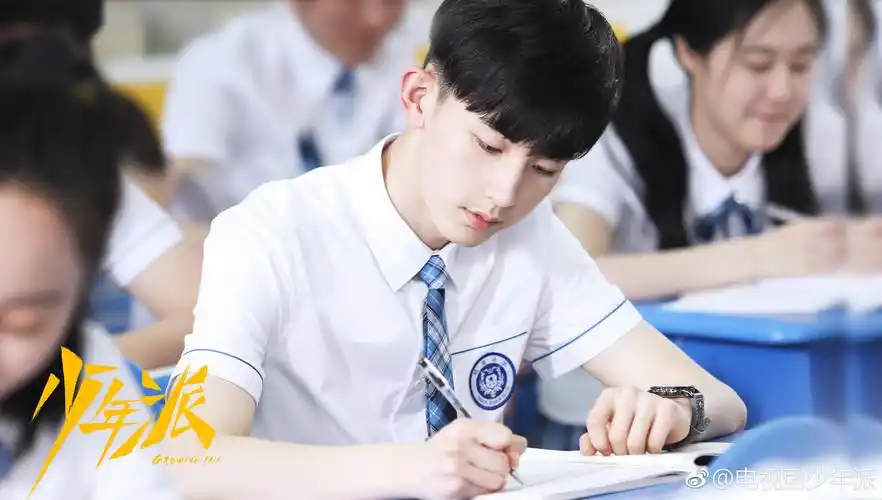 郭俊辰为新剧配音 粉丝期待"钱三一"上线