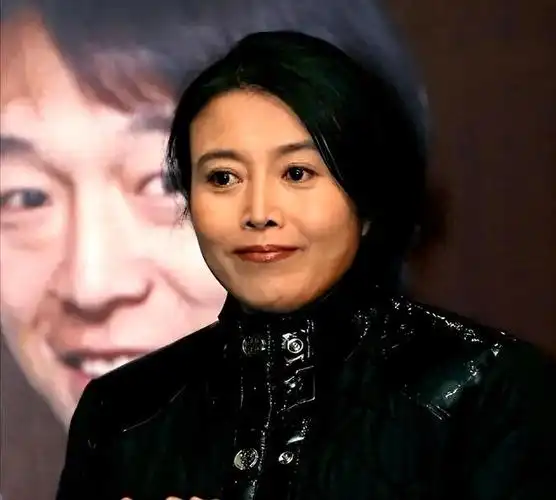 丁嘉丽我这一生做得最后悔的就是帮助了孙红雷这个白眼狼