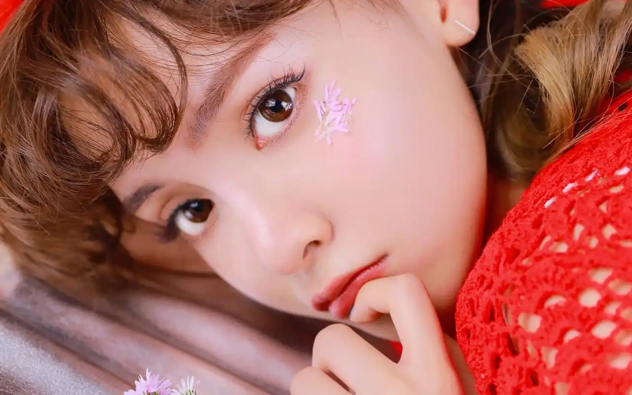 美女,卡通,风景,日历桌面壁纸等推荐给大家,把日系少女可爱甜美写真