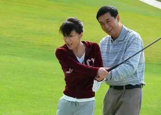 原创老戏骨张嘉译为爱也疯狂与演员杜珺闪婚闪离终遇真爱王海燕