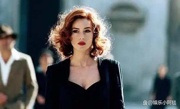 在电影《西西里的美丽传说》中,意大利女演员莫妮卡·贝鲁奇完美地