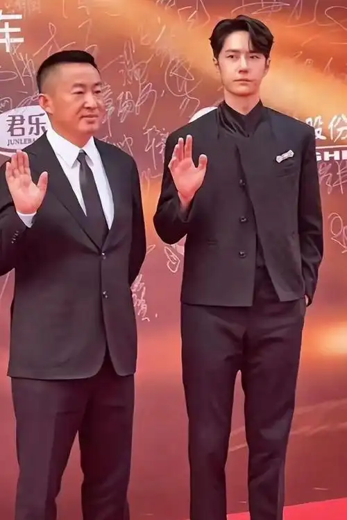 华表奖这一夜,脸肿,身高造假,刘德华狠狠打了内娱男星的脸|韩庚|杨颖