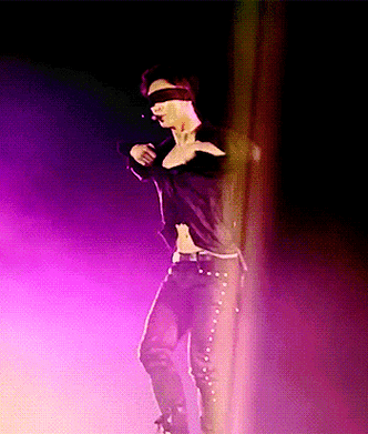 张艺兴大尺度内裤照全套这腹肌太上头了