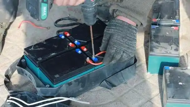 电动自行车如何选购电池是锂电池更好还是铅酸电池更好