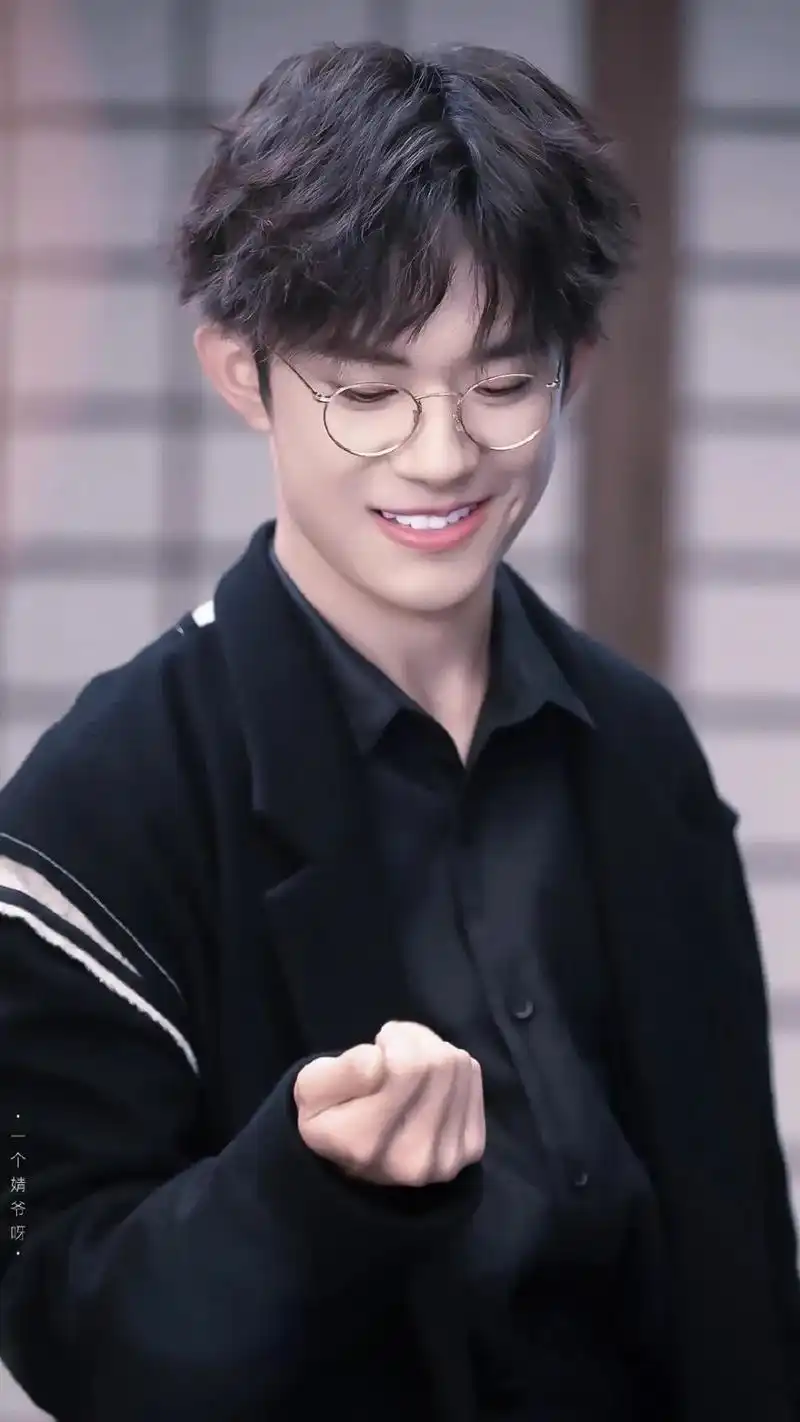 [tfboys][分享]200918 易烊千玺笑容合集 ,让千玺的治愈笑容融化你的